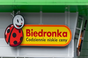 Biedronka planuje rozwiązać popularny problem klientów. Zatrudni 800 osób