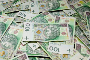 Kolejna grupa osób dostanie ponad 300 zł. Prezydent podpisał ważną ustawę