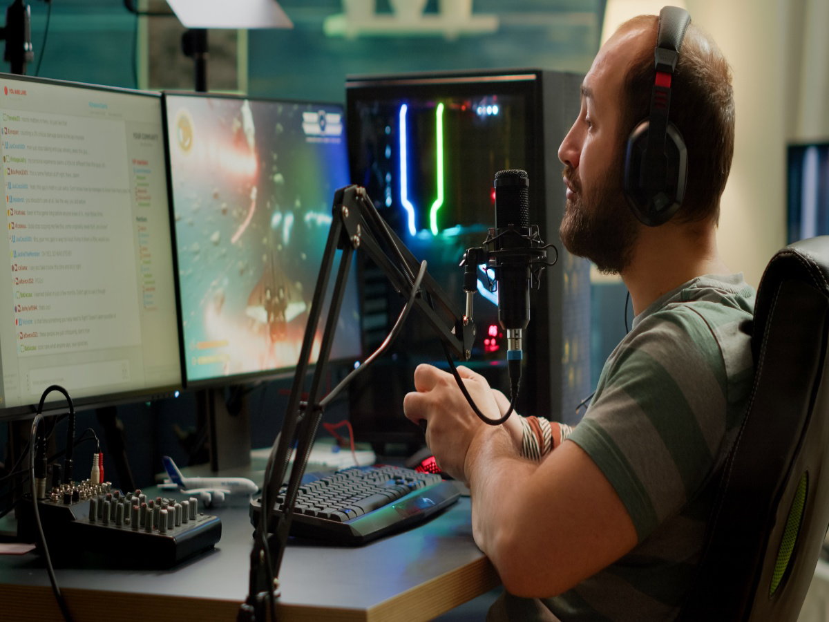 Całymi dniami grają w gry i jeszcze im za to płacą. Ile zarabiają streamerzy?