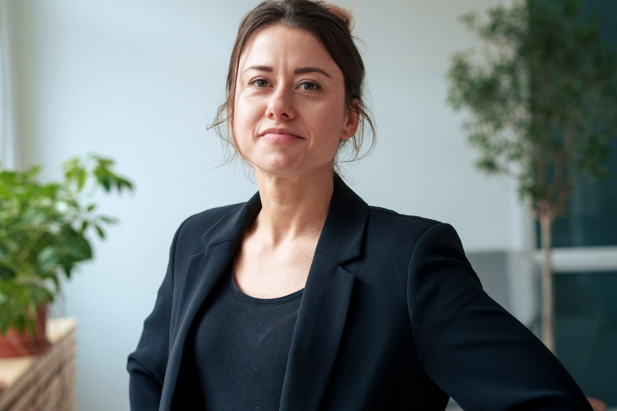 pewna siebie kobieta