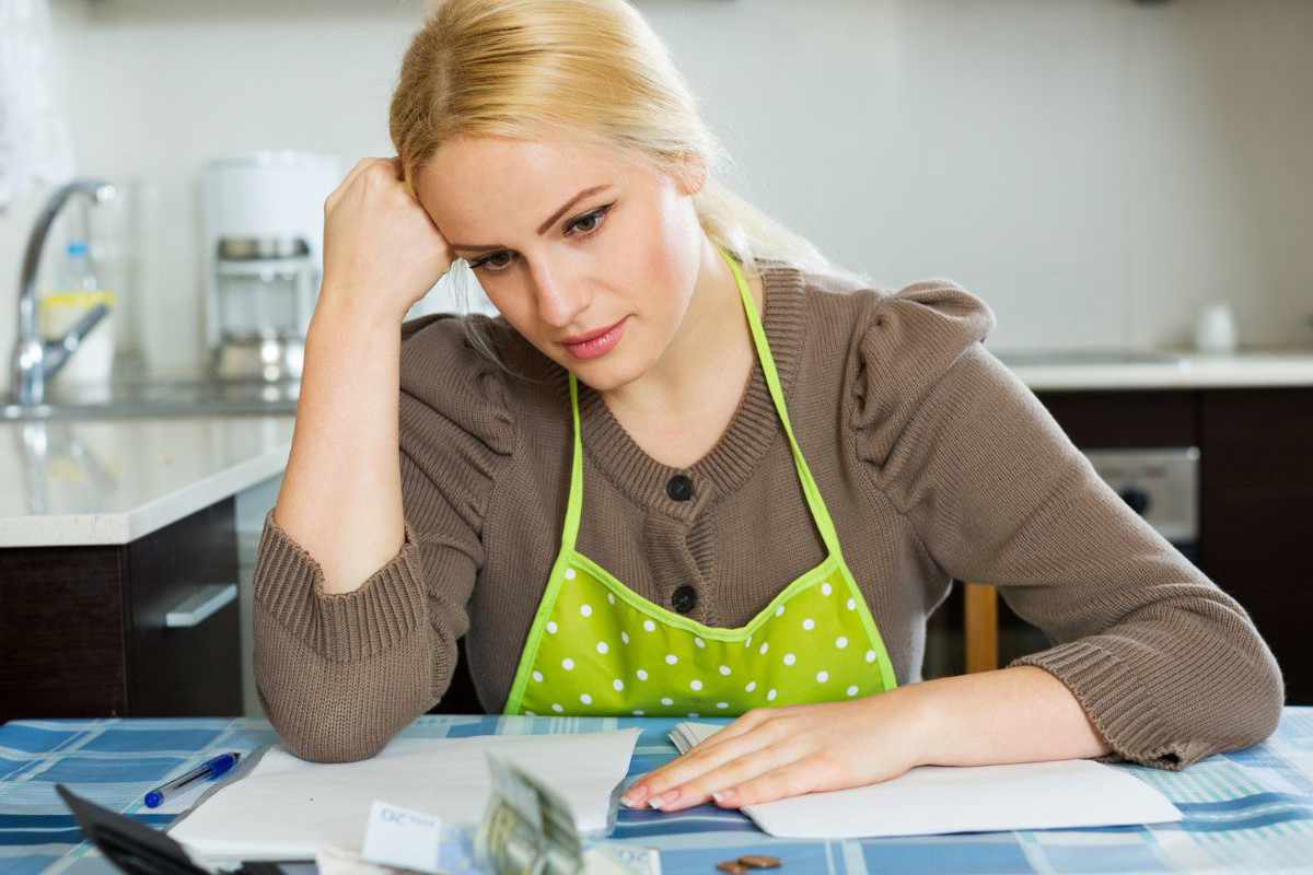 Kobieta problemy finansowe