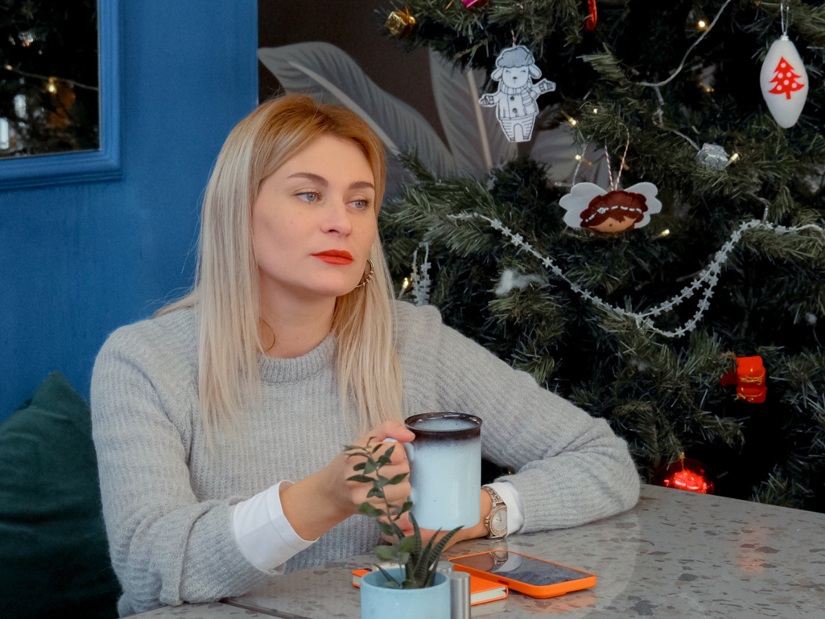 poważna kobieta