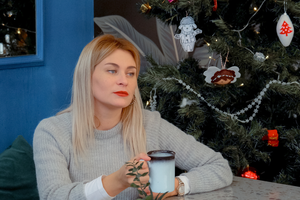 poważna kobieta