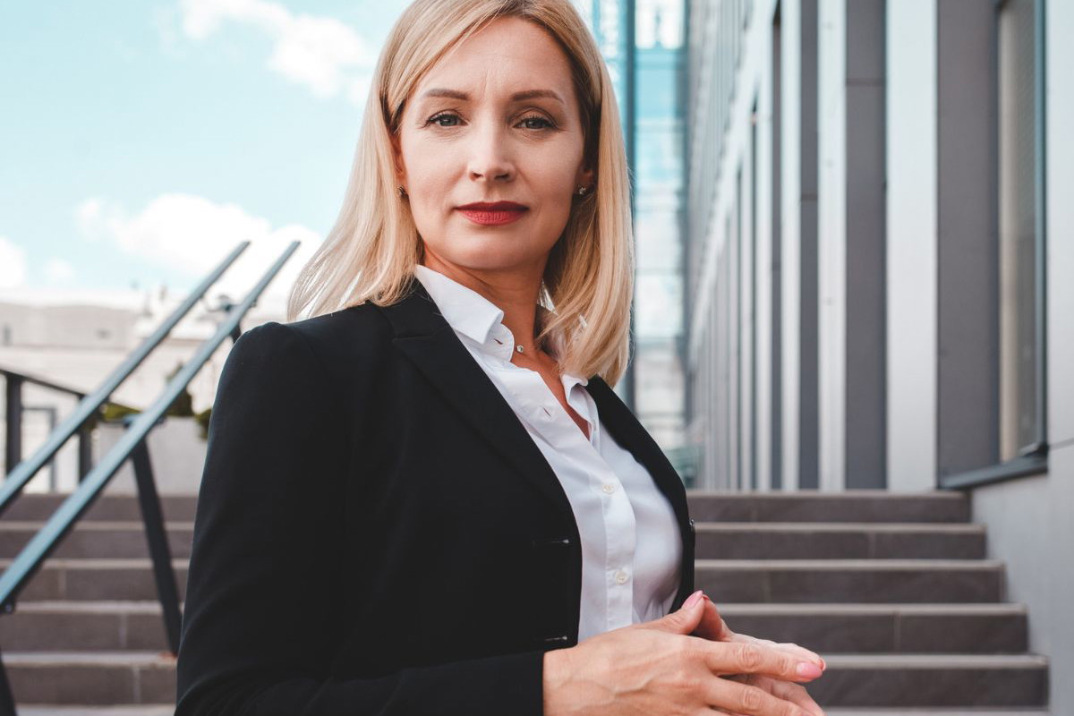 Kobieta zimna bizneswoman