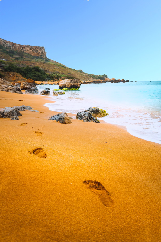 Footsteps-on-Ramla-Bay-Gozo-b5a2324