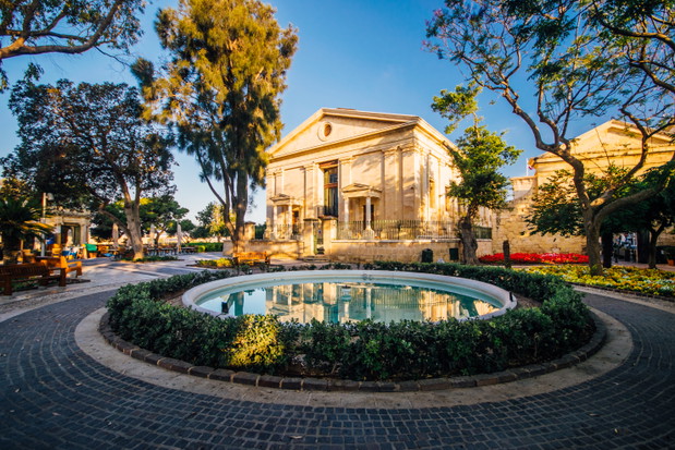 Upper-Barrakka-Gardens-Valletta-b1e87c5