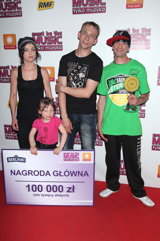 Sachiel z nagrodą i córką