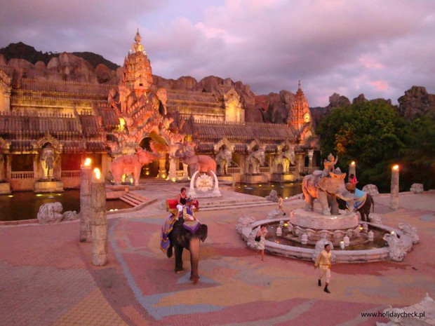 Phuket-park-rozrywki-HC-8089017