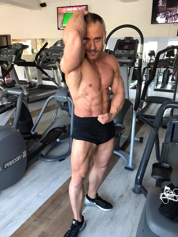 Ksiądz Artur Kaproń
