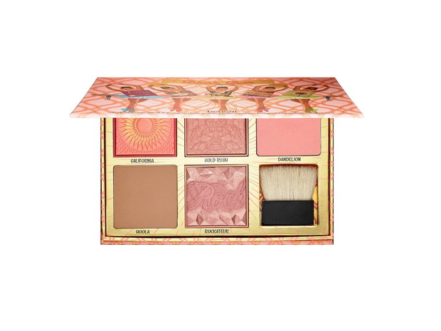 Paleta różów i bronzerów Blush Bar Benefit, cena, ok. 269 zł