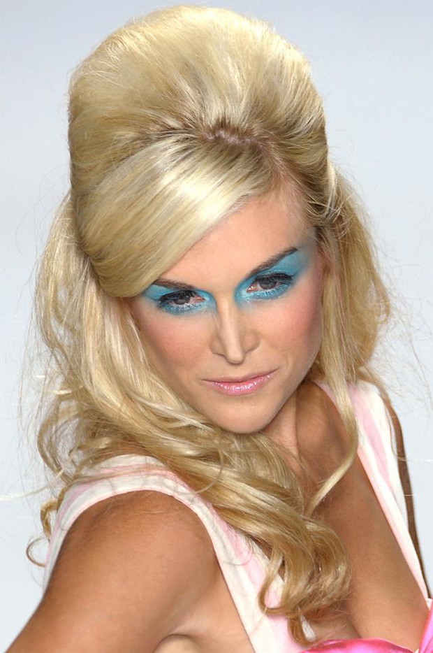 Modne upięcia włosów - w stylu Bridgitte Bardot