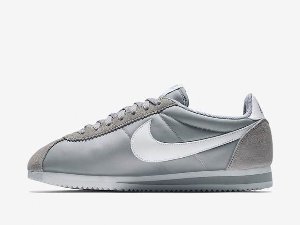 Buty sportowe Uniseks Classic Nike, cena ok. 379 zł