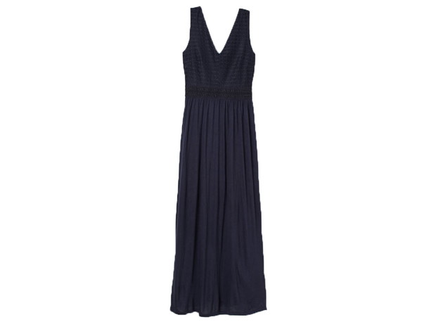 Długa sukienka w kolorze granatowym, H&M, cena ok. 149,99 zł