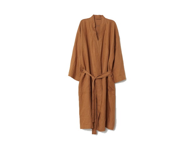 Szlafrok ze spranego lnu, H&M, cena: 149,90 zł