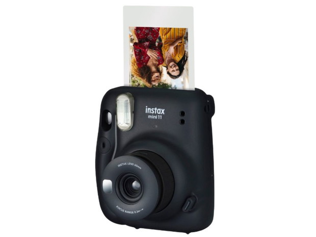 Mądry prezent na komunię 2023: Instax Mini 11, Media Expert, cena 369 zł