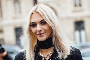 Platynowy blond: dla kogo platynowe włosy, jak dbać, jak uzyskać kolor