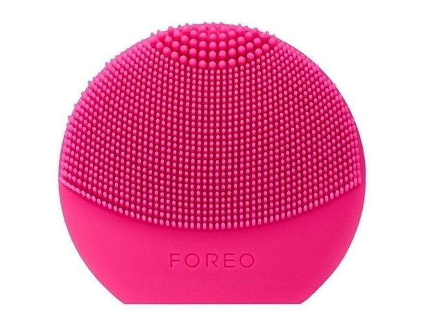Soniczna szczoteczka do twarzy Luna Play Plus, FOREO, cena: 199,99 zł
