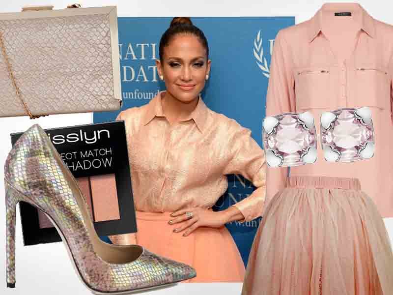 Jennifer Lopez w brzoskwiniowej stylizacji