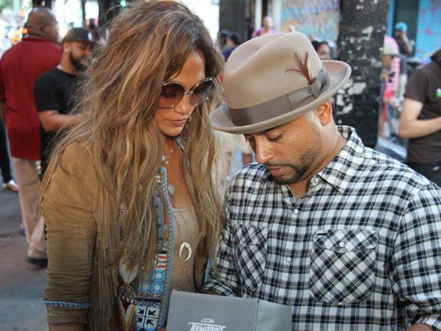 Jennifer Lopez na planie teledysku El Mismo Sol