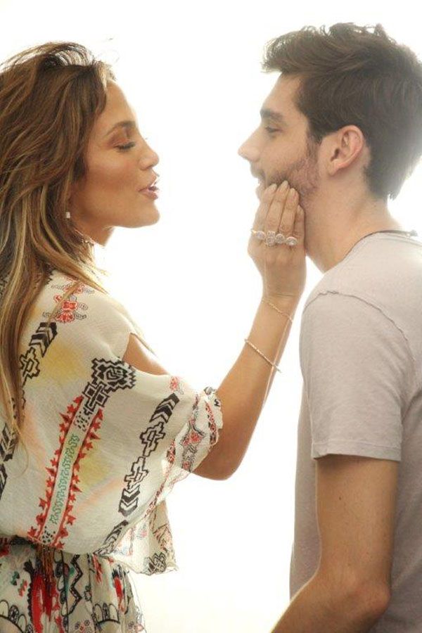 Jennifer Lopez na planie teledysku El Mismo Sol