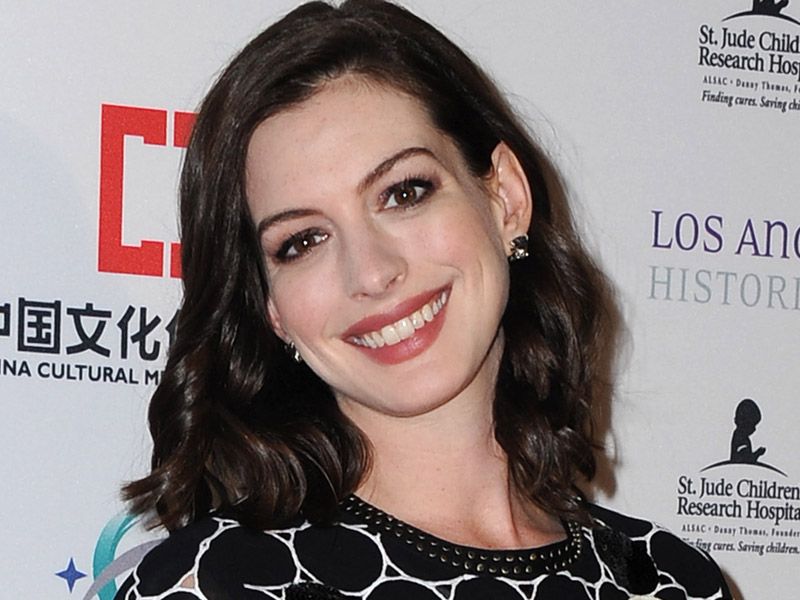 Anne Hathaway w ciąży wygląda kwitnąco