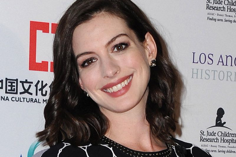 Anne Hathaway w ciąży wygląda kwitnąco
