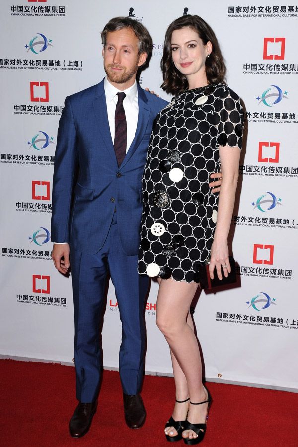 Anne Hathaway i Adam Shulman