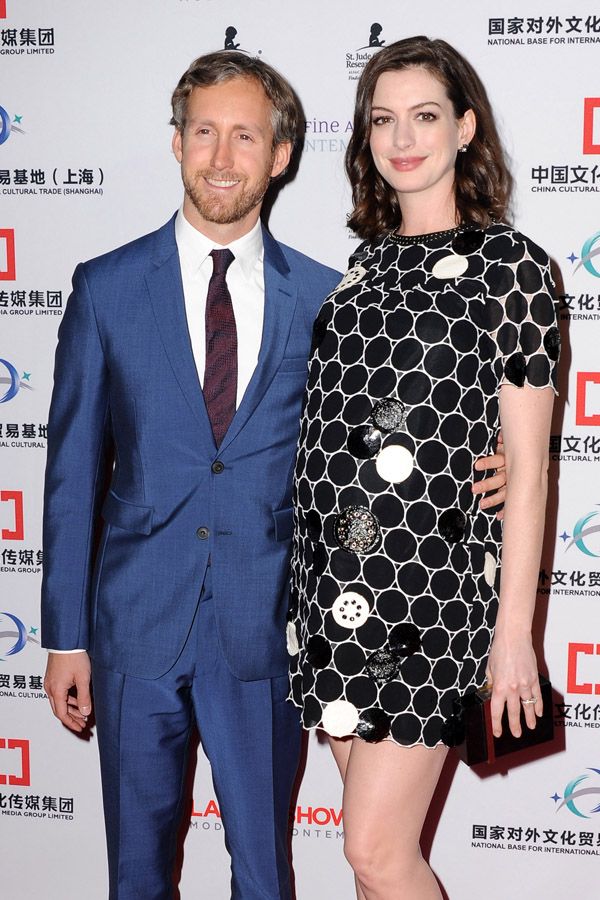 Anne Hathaway i Adam Shulman