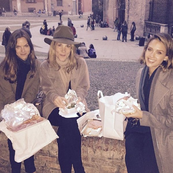 Jessica Alba z przyjaciółkami