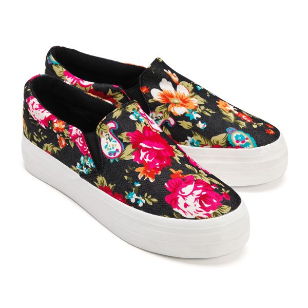 Wzorzyste trampki slip-on Sinsay, cena, ok. 69,99 zł