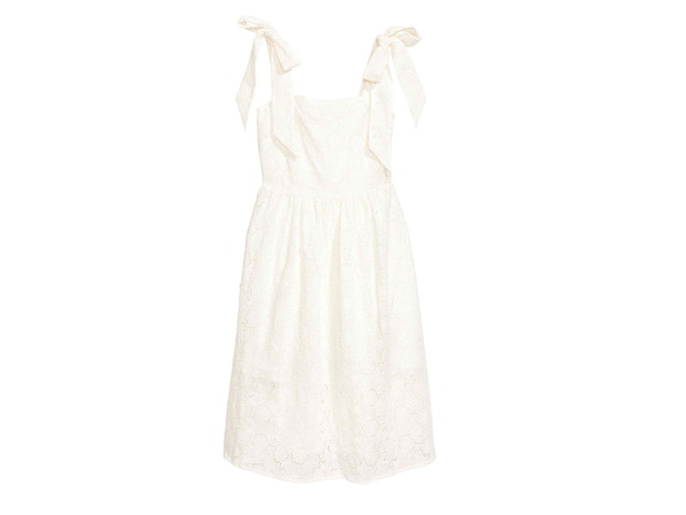 Biała sukienka H&M, cena, ok. 299 zł