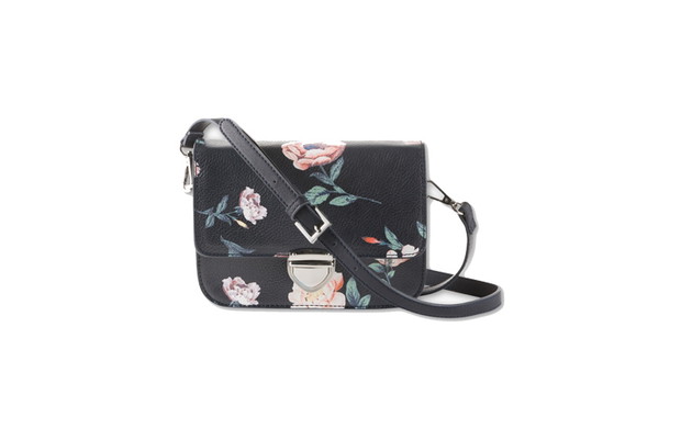 Torebka w kwiaty C&A, cena ok. 79,90 zł