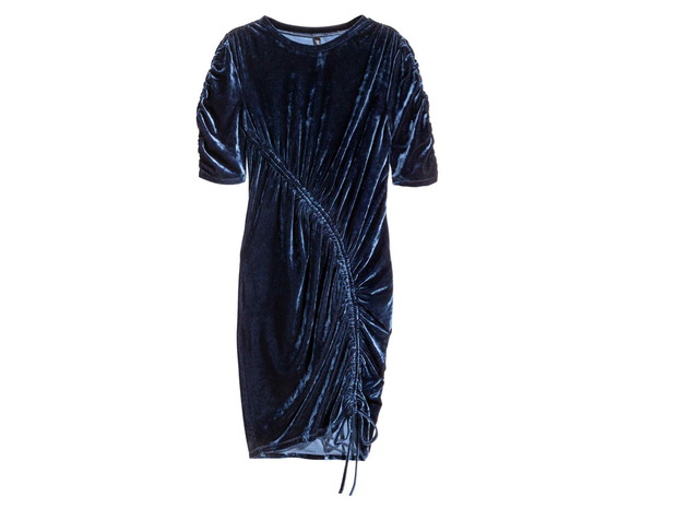 Welurowa sukienka H&M, cena, ok. 79,90 zł
