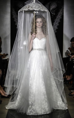 Suknie ślubne Reem Acra wiosna 2014