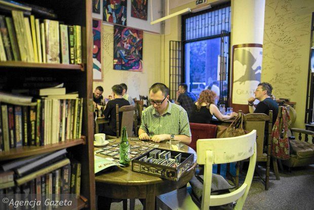 Paradox Cafe