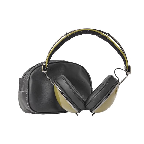Zielone słuchawki z etui w formie pokrowca TK Maxx, cena ok. 69.99 zł