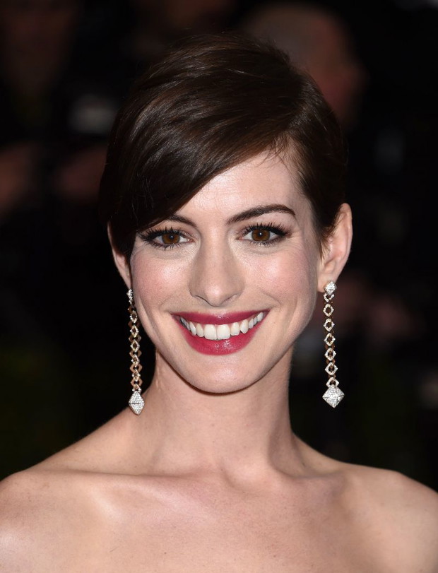 Anne Hathaway - Chłodna Zima