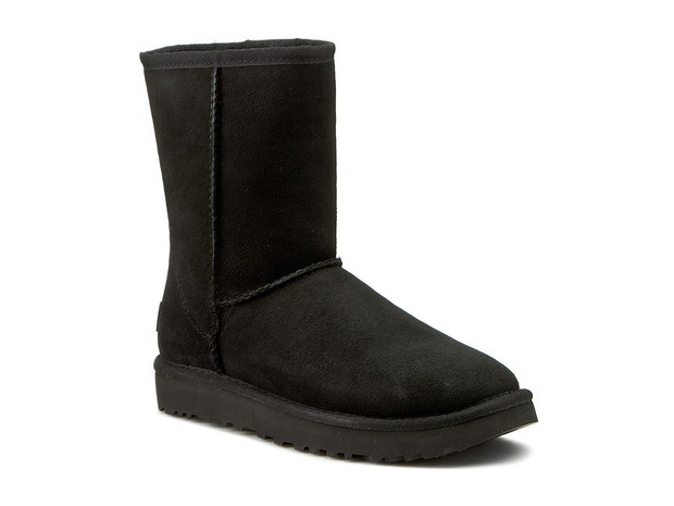 Czarne buty, UGG, cena ok. 899,00 zł