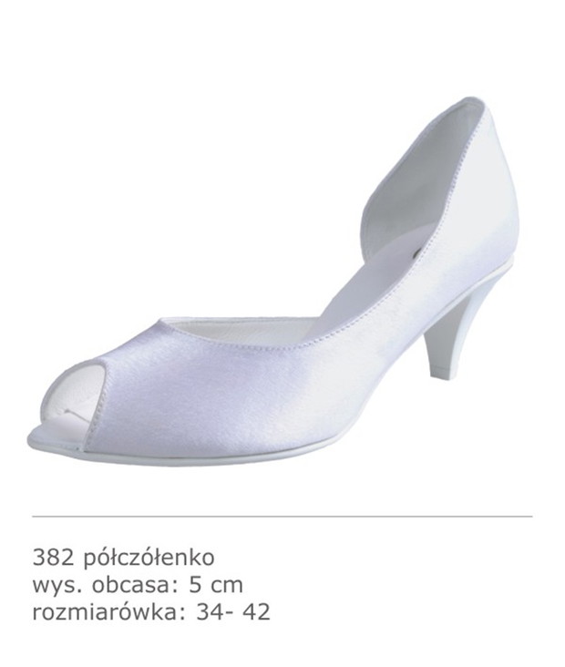 białe czółenka bez palców