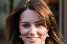 Księżna Kate w kreacji sprzed 3 lat i skróconych włosach