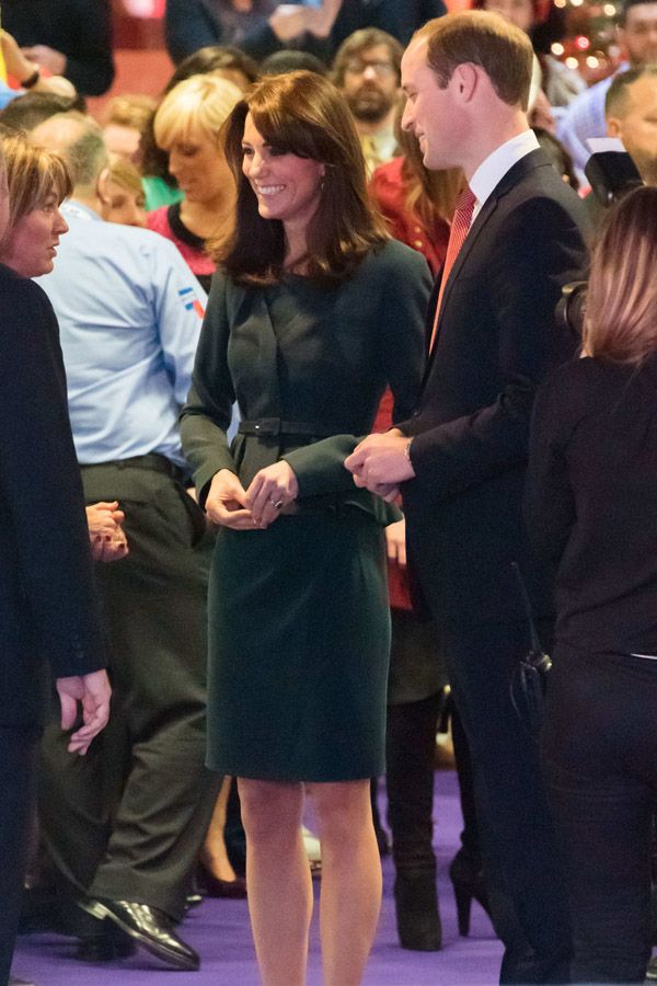 Księżna Kate w kreacji sprzed 3 lat i skróconych włosach