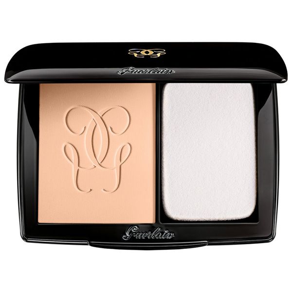 Podkład w kompakcie Lingerie De Peau Guerlain, cena, ok. 185 zł