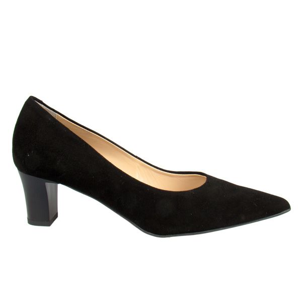 Buty na niewysokim obcasie Solo Femme, cena ok. 297 zł