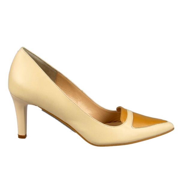 Buty na niewysokim obcasie Solo Femme, cena ok. 308 zł
