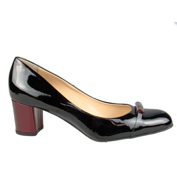 Buty na niewysokim obcasie Solo Femme, cena ok. 319 zł