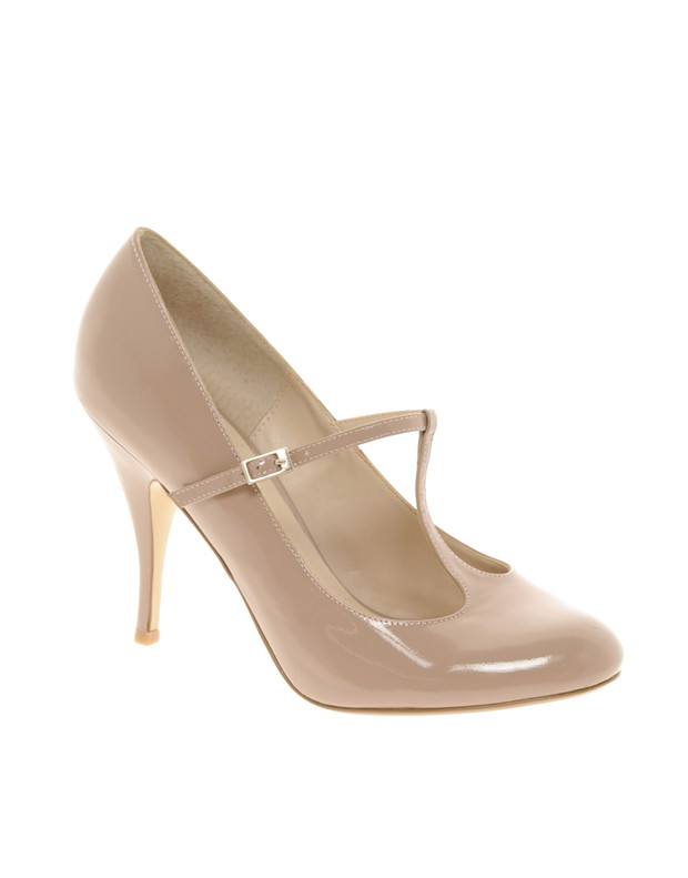 beżowe buty ślubne Asos z paskiem