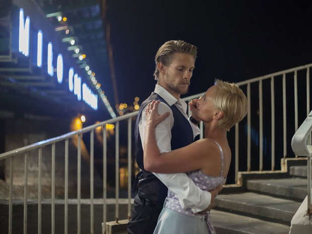 Film Wszystko gra