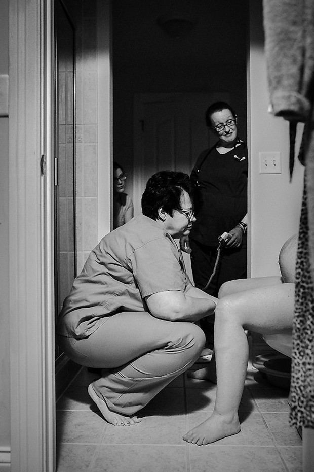 Photos-Nurses-Helping-Moms-After-Birth.png-11-03a9d26