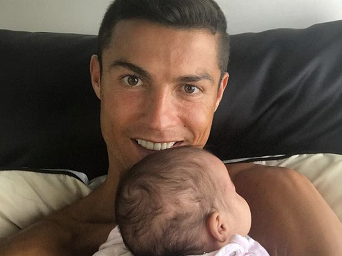 Cristiano Ronaldo spełnia się jako ojciec