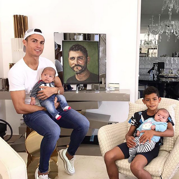 Cristiano Ronaldo spełnia się jako ojciec